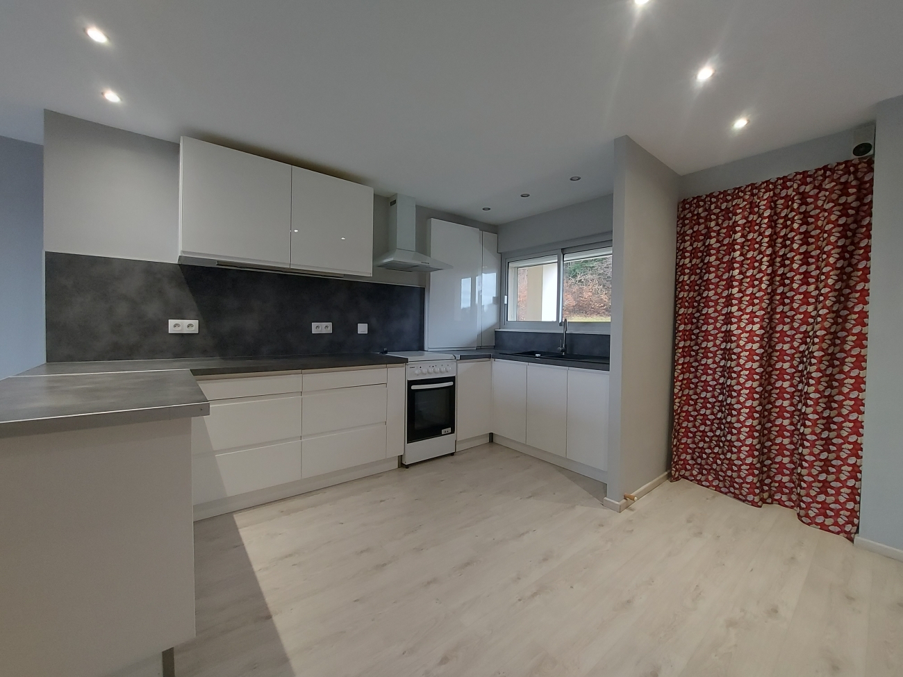 F4 DUPLEX AVEC ASCENSEUR ET GARAGE